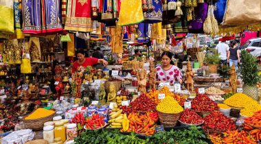 Marché de souvenirs à Bangkok