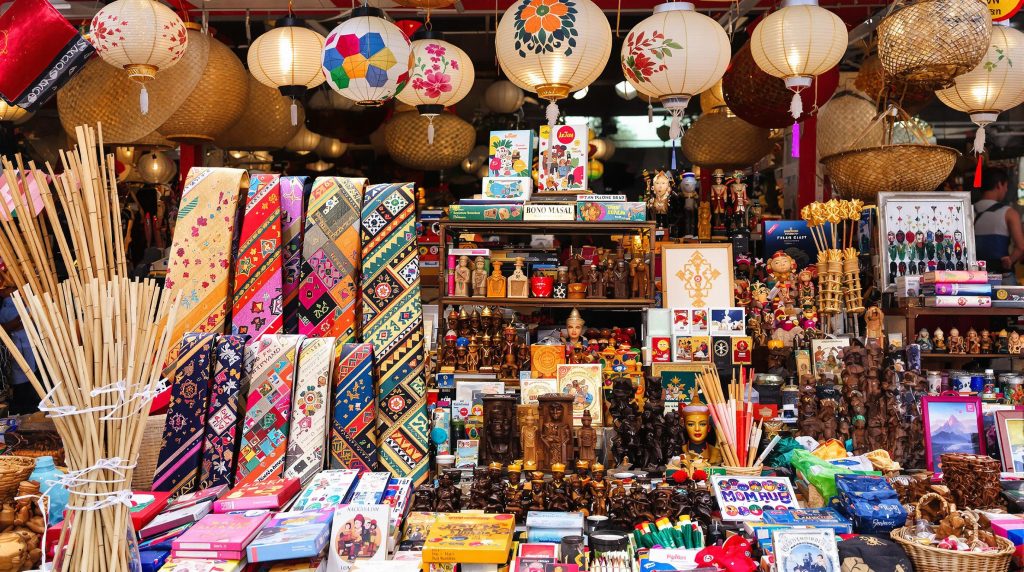 Objets artisanaux et textiles thaïlandais