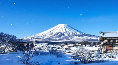 Mont Fuji enneigé au Japon en hiver