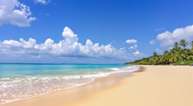 Plage ensoleillée au Vietnam